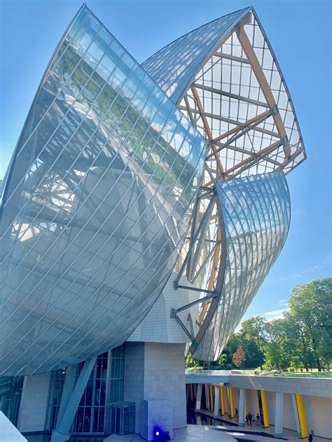 fondation louis vuitton exposition|louis vuitton paris gallery.